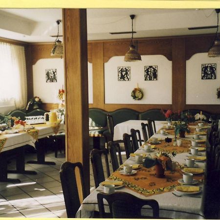 Gast- Und Gastehaus Simon 호텔 Greifenstein 외부 사진