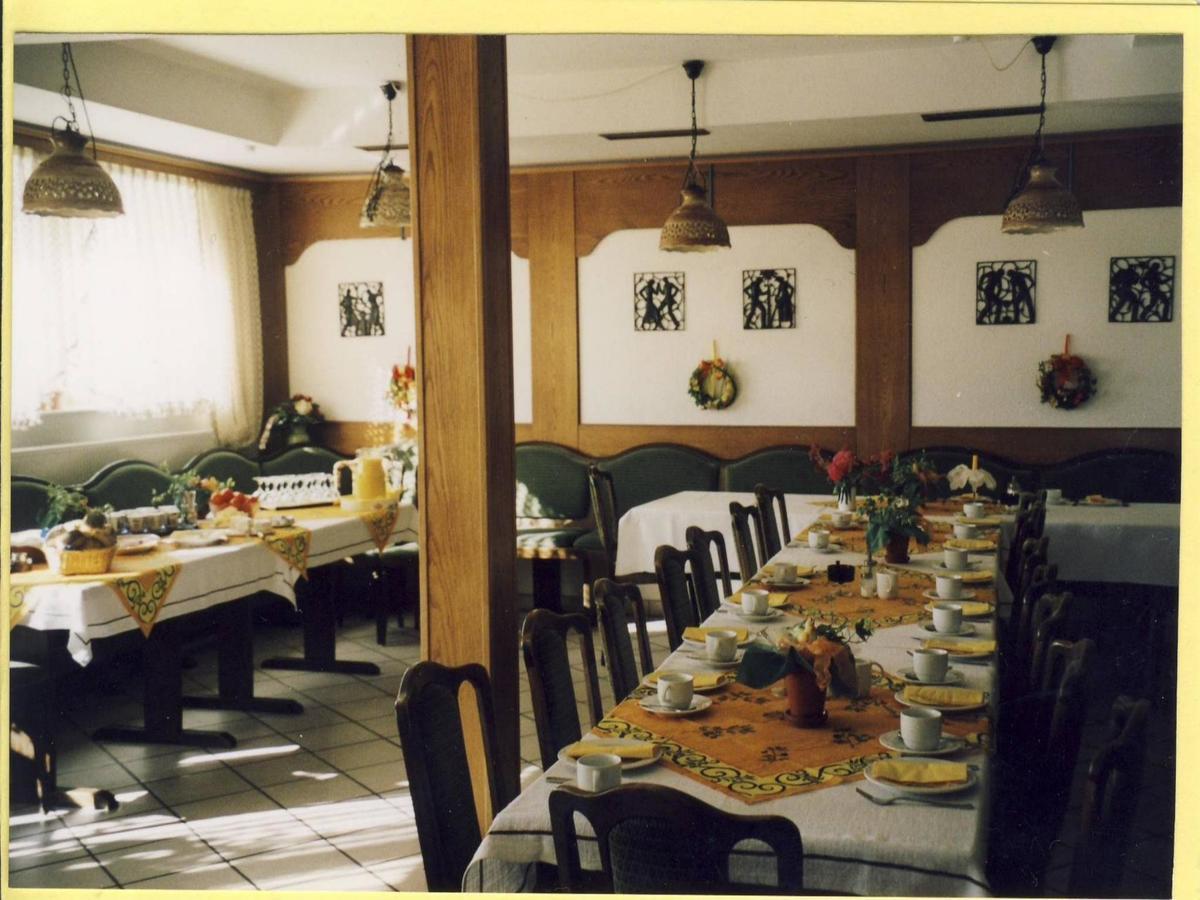 Gast- Und Gastehaus Simon 호텔 Greifenstein 외부 사진